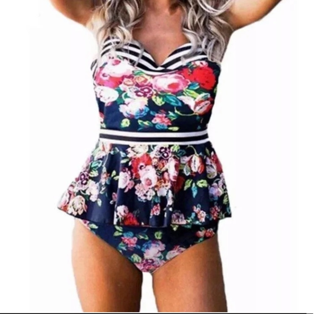 NWT L Floral SubMarina Tankini